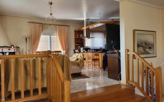 Μονοκατοικία δύο ορόφων 340tm