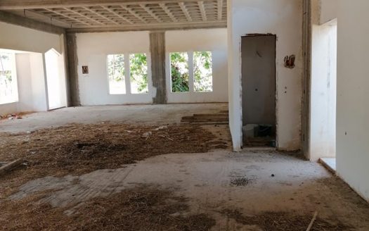 Πωλείται κτήριο 200 τμ σε οικόπεδο 1000.τμ . στην περιοχή Σχίνου του Δήμου Λουτρακίου.!