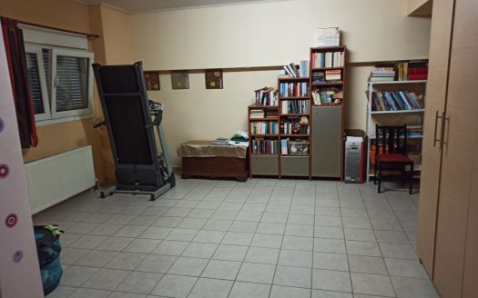 Πωλείται ΜΟΝΟΚΑΤΟΙΚΙΑ 180 τετραγωνικών μέτρων στην περιοχή Γαλότα Λουτρακίου .