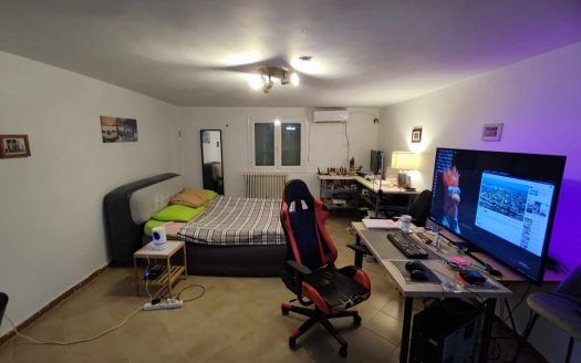 Πωλείται μονοκατοικία δυο ανεξάρτητων επιπέδων 200 τετραγωνικών μέτρων