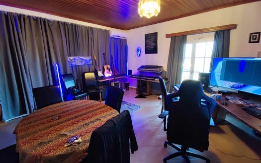 Πωλείται μονοκατοικία δυο ανεξάρτητων επιπέδων 200 τετραγωνικών μέτρων