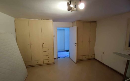 Πωλείται μονοκατοικία δυο ανεξάρτητων επιπέδων 200 τετραγωνικών μέτρων