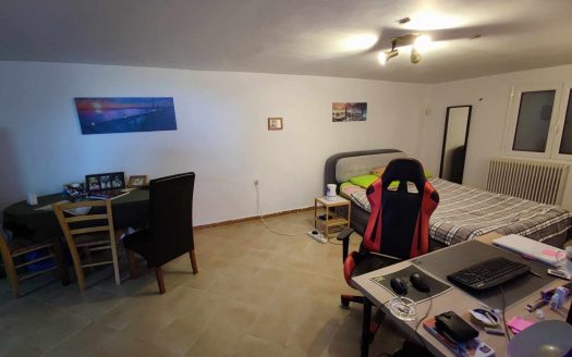 Πωλείται μονοκατοικία δυο ανεξάρτητων επιπέδων 200 τετραγωνικών μέτρων