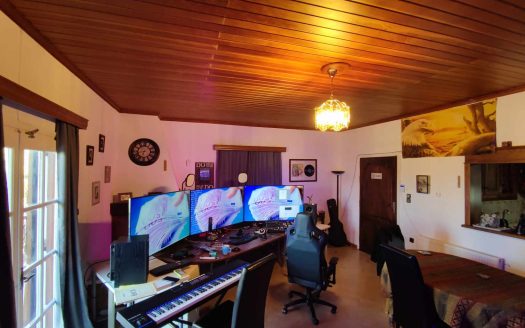 Πωλείται μονοκατοικία δυο ανεξάρτητων επιπέδων 200 τετραγωνικών μέτρων