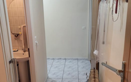 Λουράκι :Ενοικιάζετε οροφοκατοικία 190 τμ .