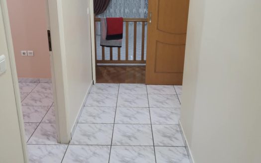 Λουράκι :Ενοικιάζετε οροφοκατοικία 190 τμ .