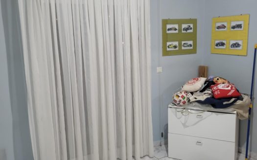 Λουράκι :Ενοικιάζετε οροφοκατοικία 190 τμ .