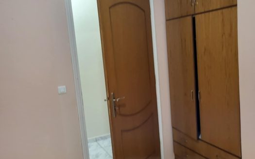 Λουράκι :Ενοικιάζετε οροφοκατοικία 190 τμ .