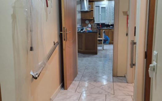 Λουράκι :Ενοικιάζετε οροφοκατοικία 190 τμ .