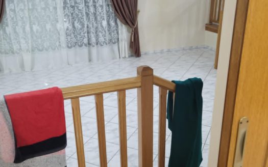 Λουράκι :Ενοικιάζετε οροφοκατοικία 190 τμ .