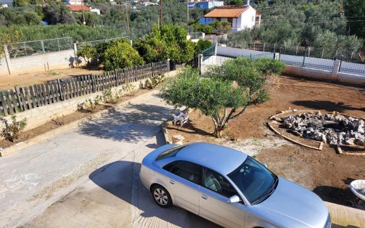 Λουράκι :Ενοικιάζετε οροφοκατοικία 190 τμ .