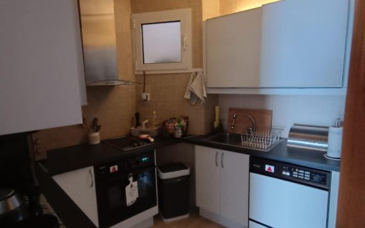 Πωλείται διαμέρισμα _μεζονέτα 122 τμ , σε κεντρικό σημείο του Λουτρακίου με απεριόριστη πανοραμική θέα στον Κορινθιακό