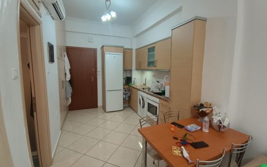 Πωλείται επιπλωμένο διαμέρισμα 31 τμ στο κέντρο του Λουτρακίου