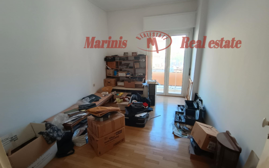 Λουτράκι : Πωλείται διαμέρισμα 60 τμ στο κέντρο του Λουτρακίου .