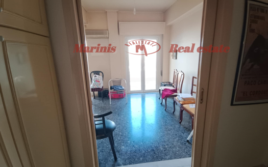 Λουτράκι : Πωλείται διαμέρισμα 60 τμ στο κέντρο του Λουτρακίου .