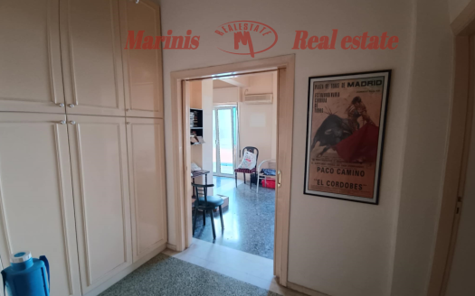 Λουτράκι : Πωλείται διαμέρισμα 60 τμ στο κέντρο του Λουτρακίου .