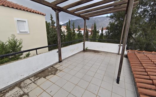 Πωλείται διαμέρισμα 100 μ2 πρώτου ορόφου