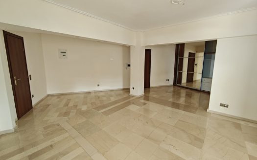 Λουτράκι . Πωλείται διαμέρισμα 60 τμ 1ου ορόφου . Η απόσταση από την θάλασσα είναι μόλις 70 μέτρα