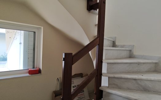 Πωλείται διώροφη μονοκατοικία 220 τμ στο κέντρο του Λουτρακίου