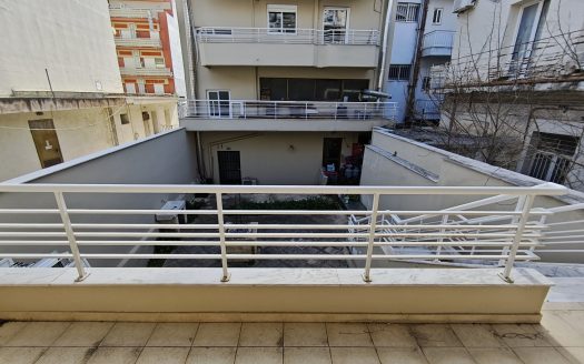Πωλείται διώροφη μονοκατοικία 220 τμ στο κέντρο του Λουτρακίου