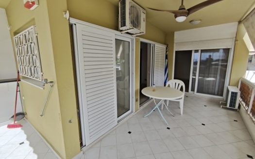 Λουτράκι . Πωλείται διαμέρισμα 60 τμ 1ου ορόφου . Η απόσταση από την θάλασσα είναι μόλις 70 μέτρα