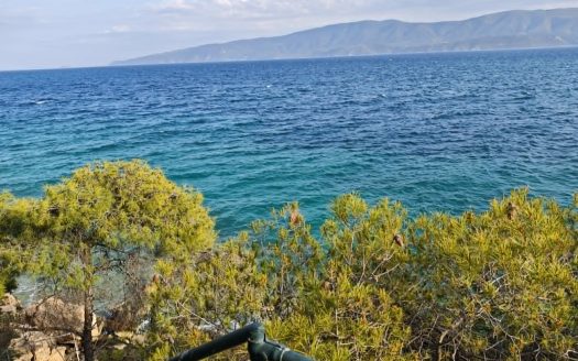 Μονοκατοικία 600 τμ προς πώληση κατασκευής 2002. Βρίσκεται στην περιοχή Κάβο – Ισθμίας ,
